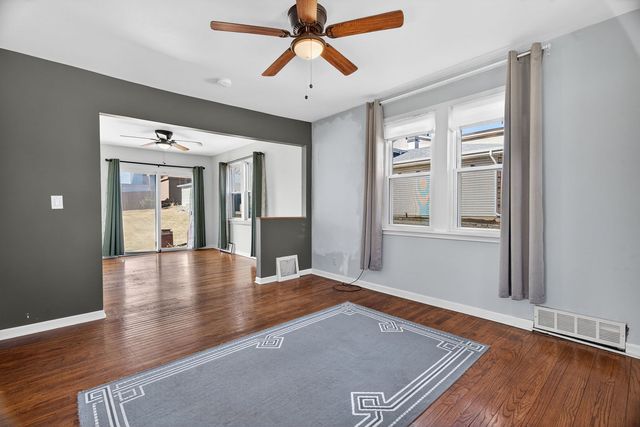 4836 Francisco Avenue, Downers Grove, IL 60515