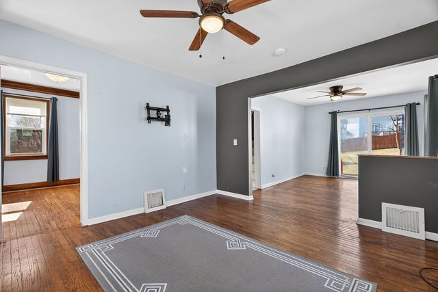 4836 Francisco Avenue, Downers Grove, IL 60515