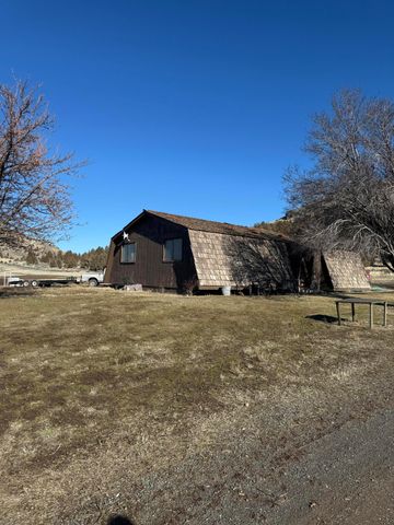 13340 Crystal Springs Road, Klamath Falls, OR 97603