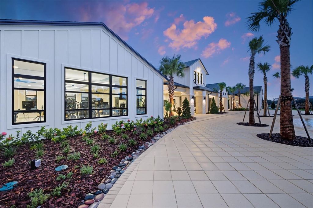 Image 24 of property listing at 9734 AUTUMN RIDGE AVENUE, Riverview, FL 33578