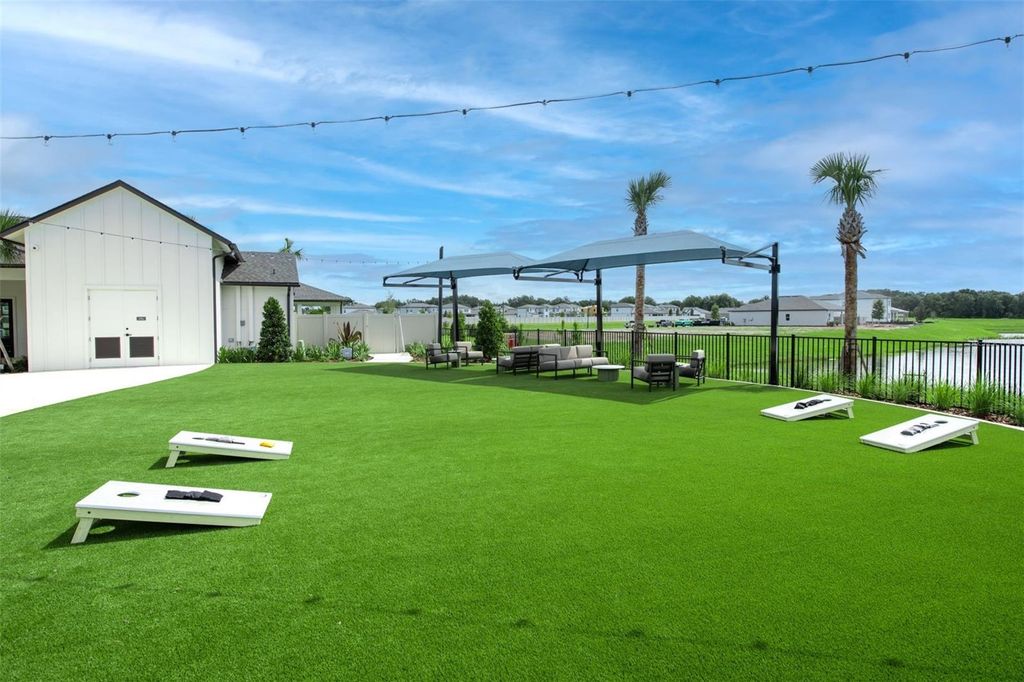 Image 28 of property listing at 9734 AUTUMN RIDGE AVENUE, Riverview, FL 33578