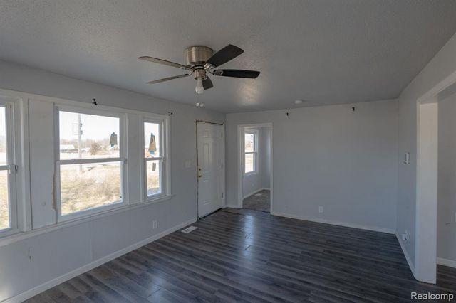 8508 N Saginaw Road, Mount Morris, MI 48458