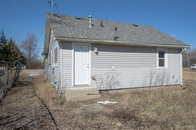 8508 N Saginaw Road, Mount Morris, MI 48458