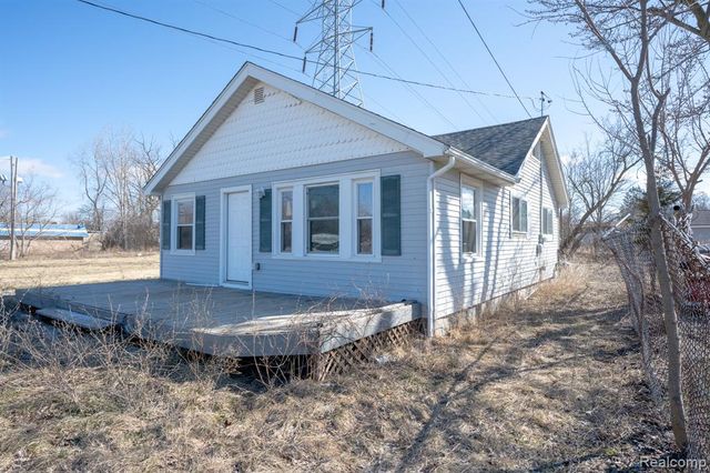 8508 N Saginaw Road, Mount Morris, MI 48458