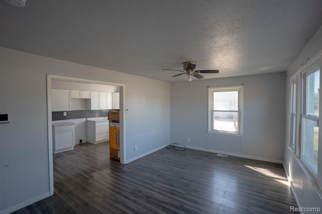 8508 N Saginaw Road, Mount Morris, MI 48458