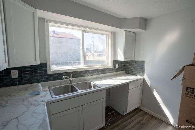 8508 N Saginaw Road, Mount Morris, MI 48458