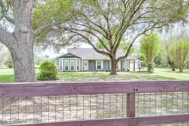 31031 Torrey Road, Waller, TX 77484
