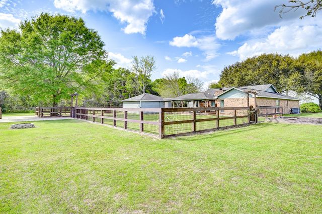 31031 Torrey Road, Waller, TX 77484