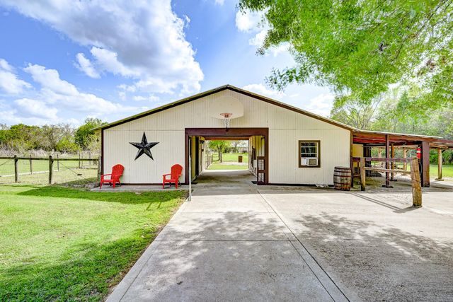 31031 Torrey Road, Waller, TX 77484