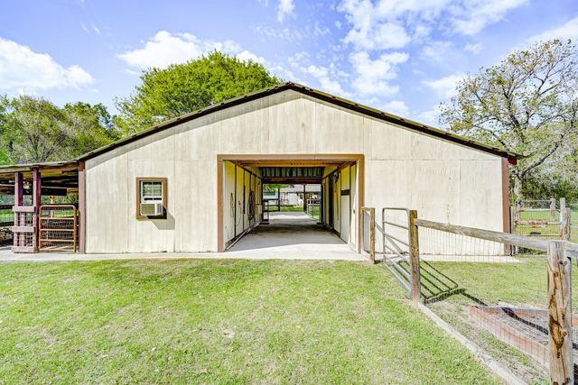 31031 Torrey Road, Waller, TX 77484