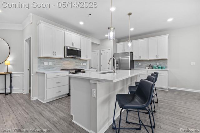 836 Addison Circle, Walled Lake, MI 48390