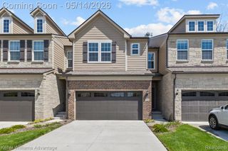 836 Addison Circle, Walled Lake, MI 48390