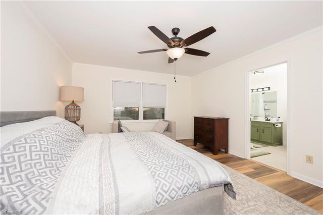 4320 Woodbourne Drive, Clemmons, NC 27012