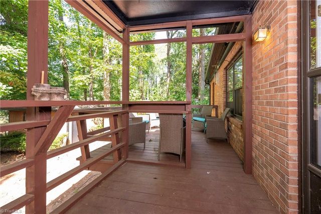 4320 Woodbourne Drive, Clemmons, NC 27012