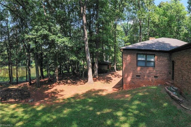 4320 Woodbourne Drive, Clemmons, NC 27012