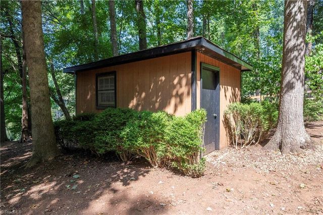 4320 Woodbourne Drive, Clemmons, NC 27012