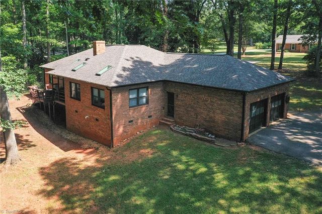 4320 Woodbourne Drive, Clemmons, NC 27012