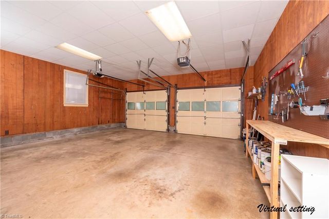 4320 Woodbourne Drive, Clemmons, NC 27012