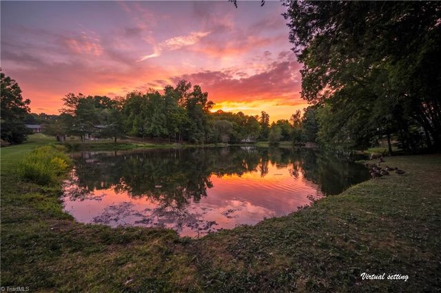 4320 Woodbourne Drive, Clemmons, NC 27012