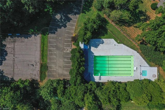 4320 Woodbourne Drive, Clemmons, NC 27012