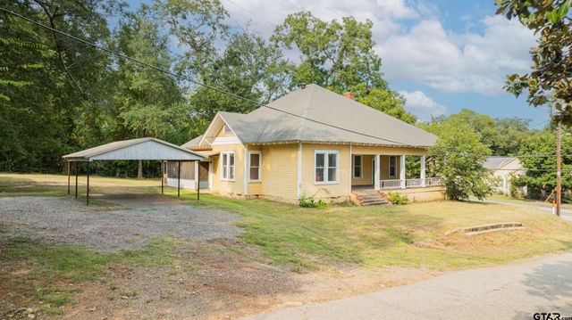 100 W Groves St, Big Sandy, TX 75755