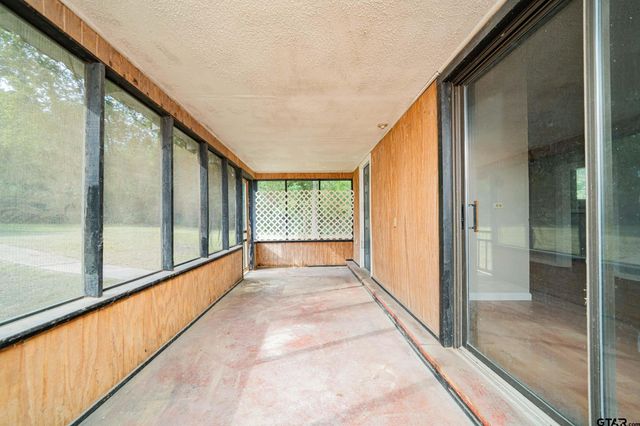 100 W Groves St, Big Sandy, TX 75755