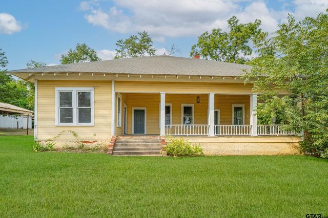100 W Groves St, Big Sandy, TX 75755