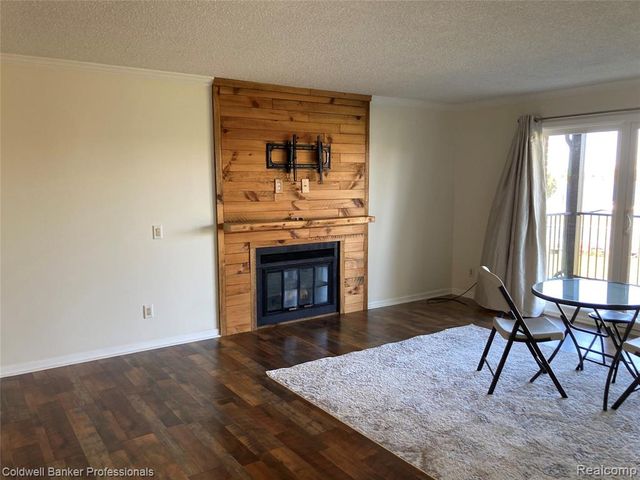 3436 Adams Shore Drive, Waterford, MI 48329