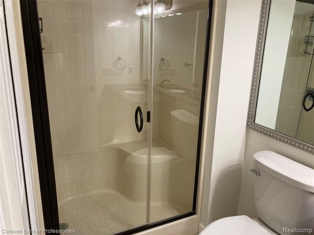 3436 Adams Shore Drive, Waterford, MI 48329