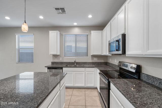 1642 W HOPI Drive, Coolidge, AZ 85128