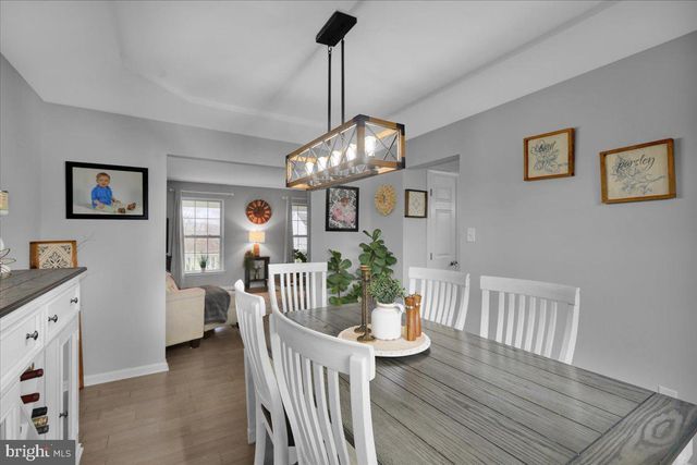 221 OVAL DR, Hamburg, PA 19526