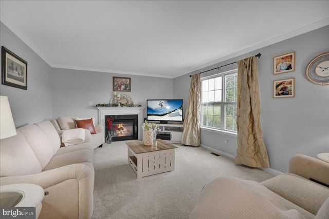 221 OVAL DR, Hamburg, PA 19526