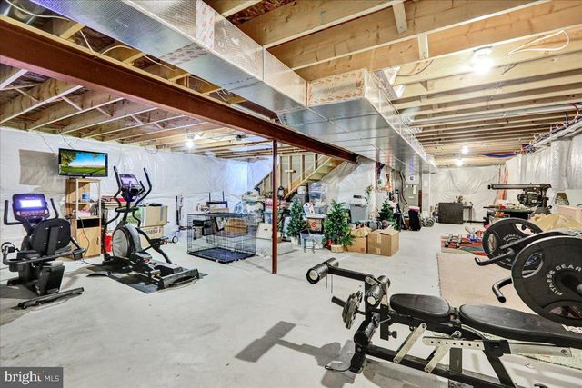 221 OVAL DR, Hamburg, PA 19526