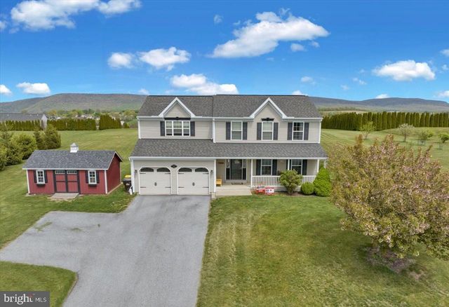 221 OVAL DR, Hamburg, PA 19526