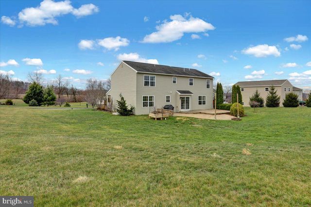 221 OVAL DR, Hamburg, PA 19526