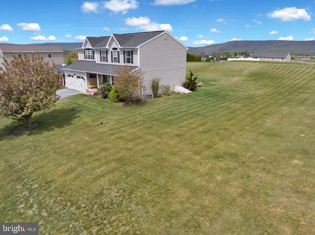 221 OVAL DR, Hamburg, PA 19526