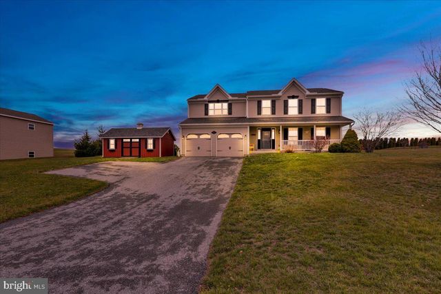 221 OVAL DR, Hamburg, PA 19526