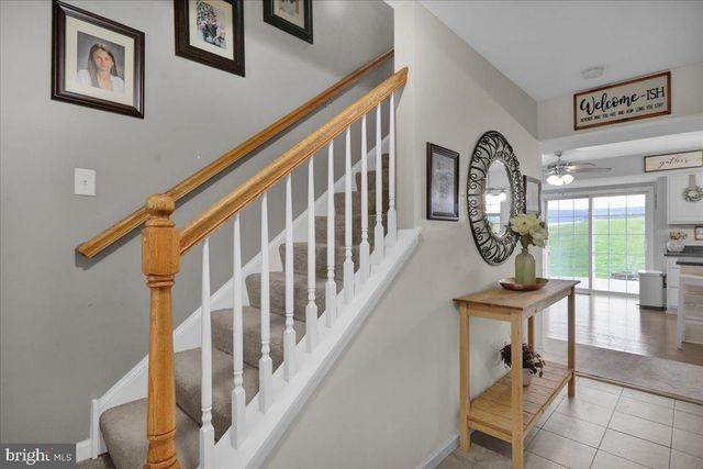 221 OVAL DR, Hamburg, PA 19526