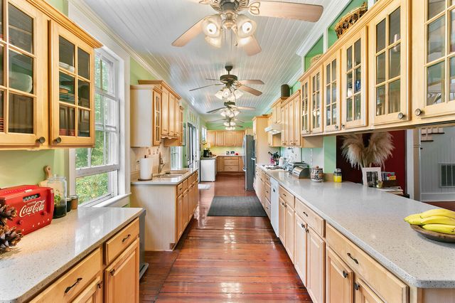 516 Central Avenue, Summerville, SC 29483