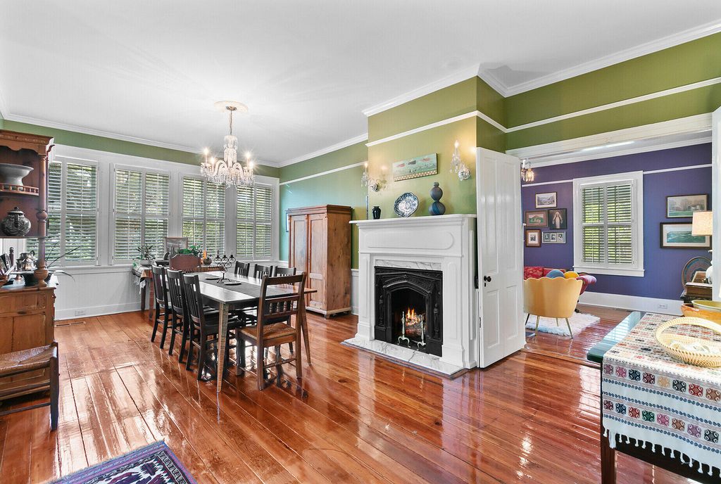 Image 13 of property listing at 516 Central Avenue, Summerville, SC 29483