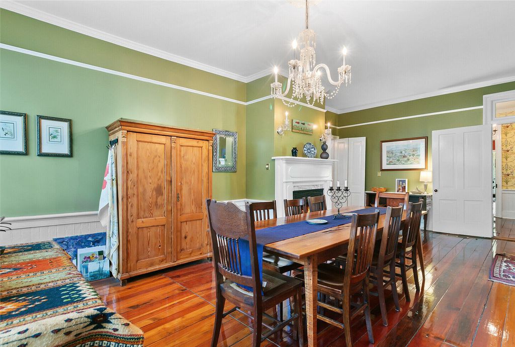 Image 15 of property listing at 516 Central Avenue, Summerville, SC 29483