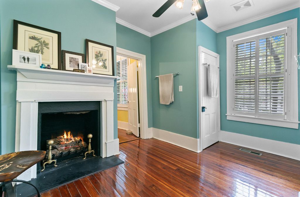 Image 24 of property listing at 516 Central Avenue, Summerville, SC 29483