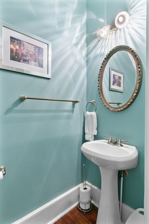 Image 26 of property listing at 516 Central Avenue, Summerville, SC 29483