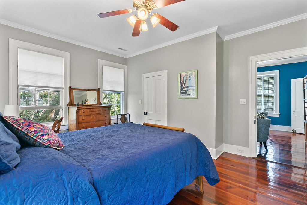 Image 37 of property listing at 516 Central Avenue, Summerville, SC 29483