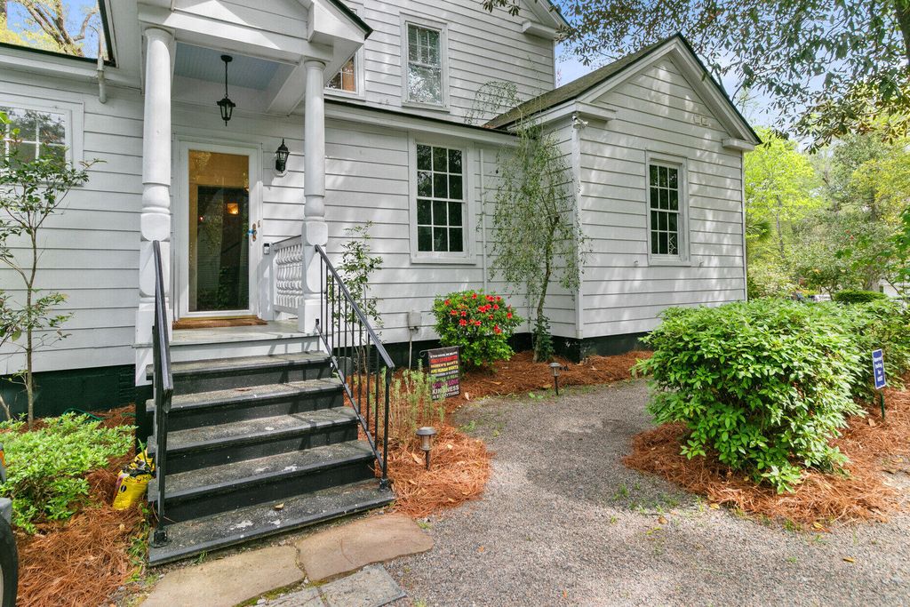 Image 41 of property listing at 516 Central Avenue, Summerville, SC 29483