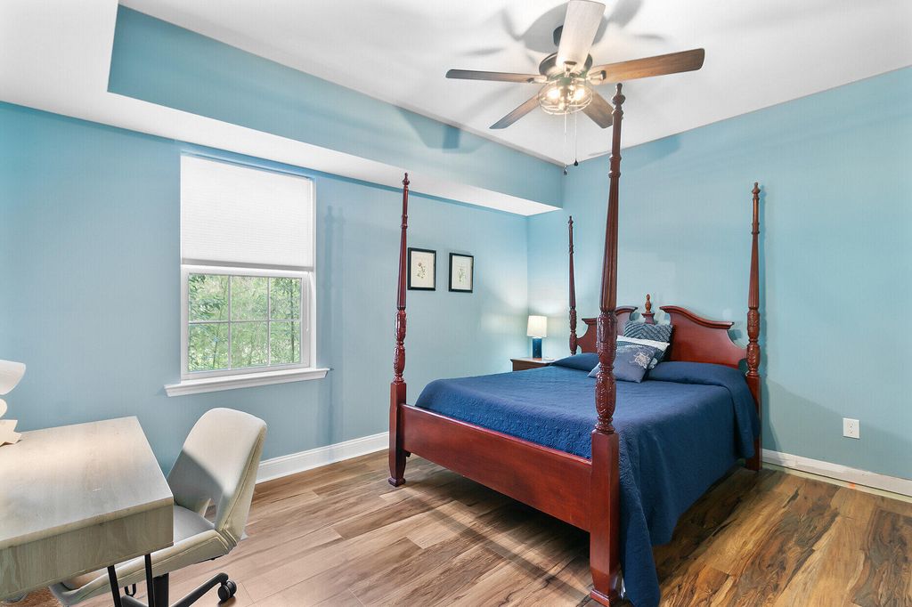 Image 60 of property listing at 516 Central Avenue, Summerville, SC 29483