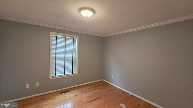 6638 GREENLEIGH LN, Alexandria, VA 22315