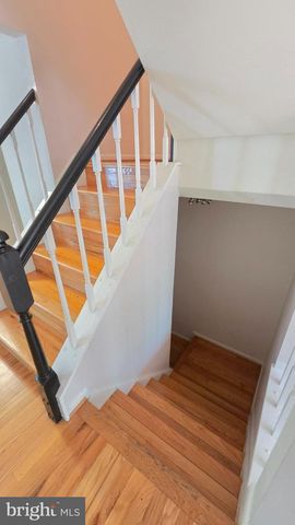 6638 GREENLEIGH LN, Alexandria, VA 22315