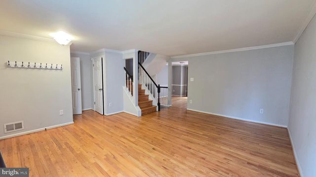 6638 GREENLEIGH LN, Alexandria, VA 22315