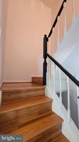 6638 GREENLEIGH LN, Alexandria, VA 22315